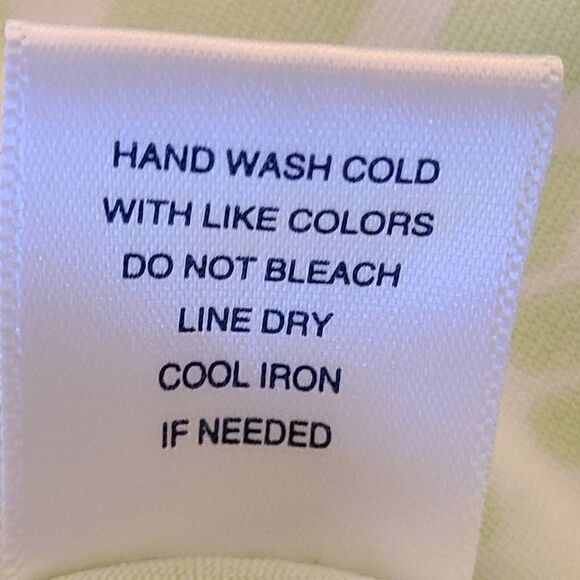 Sunsets and Sweet Tea UPF Green White Print Sleeveless Ruffle Collar Top Medium - Picture 8 of 10